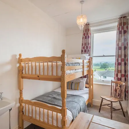 6 Bed In Sz044 Holiday home