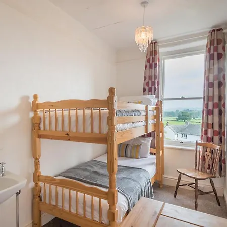 Vakantiehuis 6 Bed In Sz044 *